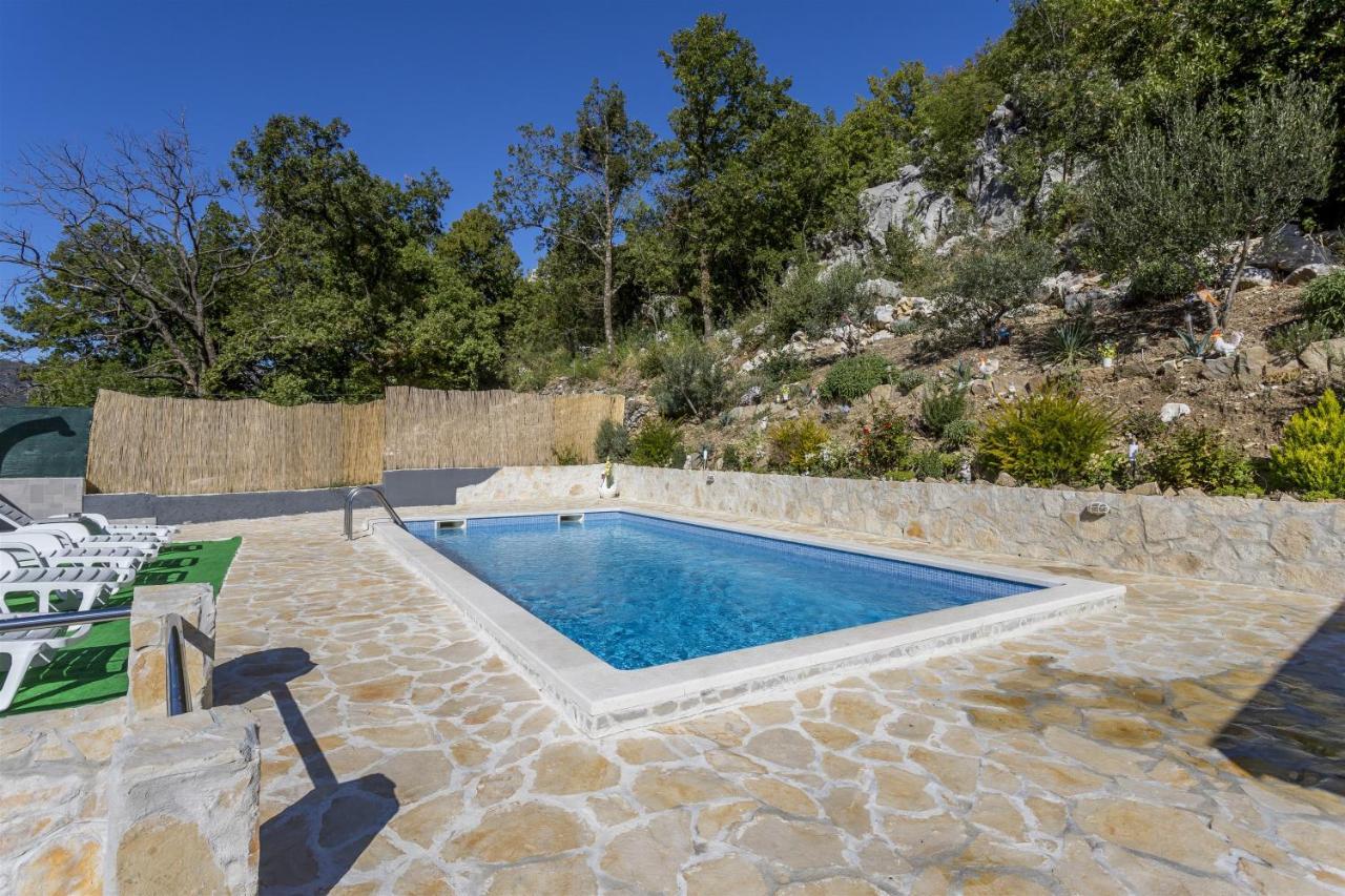 Holiday Home Dijamant Kucice ภายนอก รูปภาพ