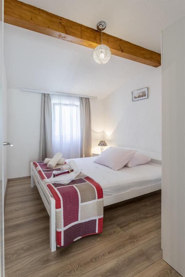 Holiday Home Dijamant Kucice ภายนอก รูปภาพ