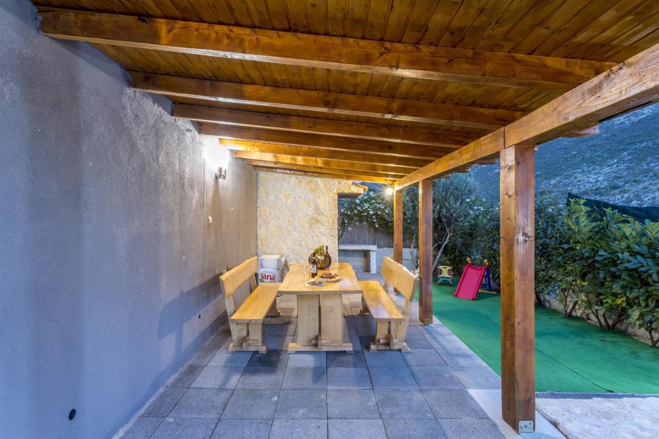 Holiday Home Dijamant Kucice ภายนอก รูปภาพ