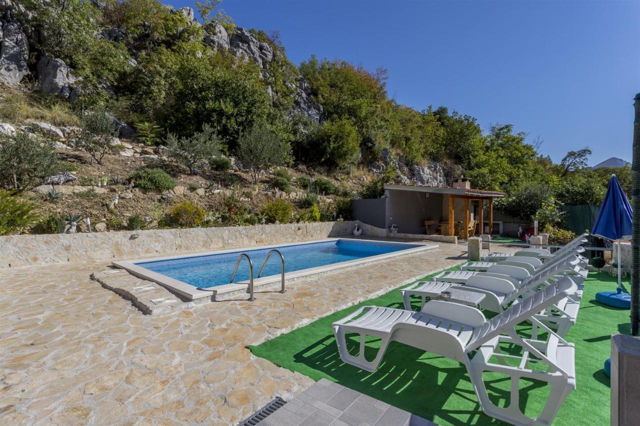 Holiday Home Dijamant Kucice ภายนอก รูปภาพ