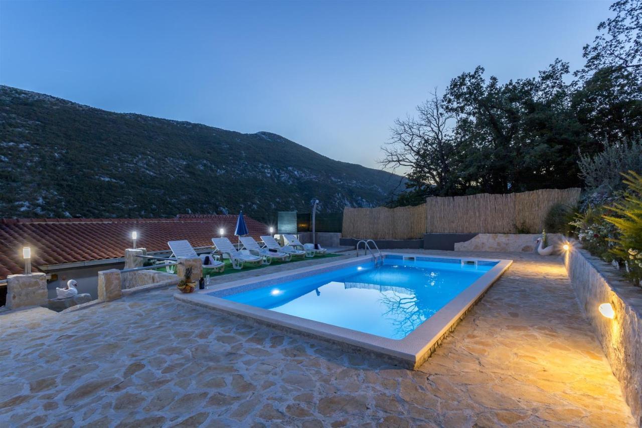 Holiday Home Dijamant Kucice ภายนอก รูปภาพ