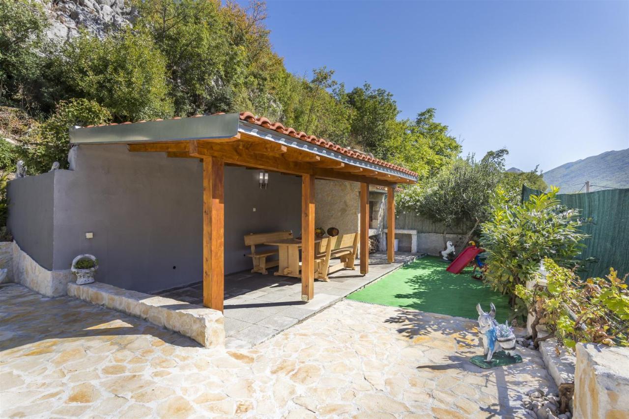 Holiday Home Dijamant Kucice ภายนอก รูปภาพ